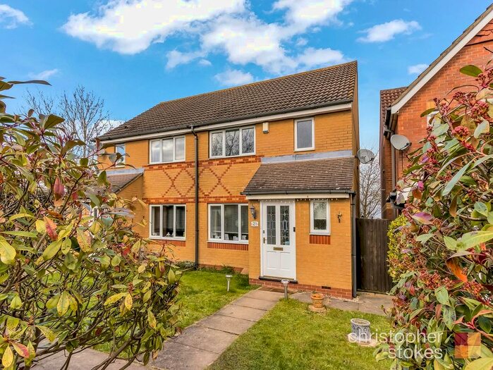 3 Bedroom Semi-Detached House To Rent In Dahlia Close, Cheshunt, EN7