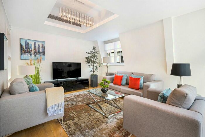 2 Bedroom Flat To Rent In Hertford Street, Mayfair, London, W1J