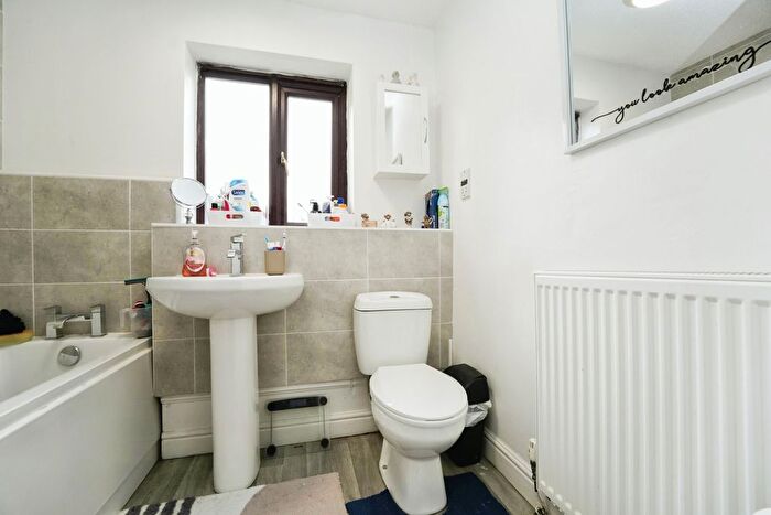 2 Bedroom Detached House For Sale In Medway Road, Worcester, Worcestershire, WR5