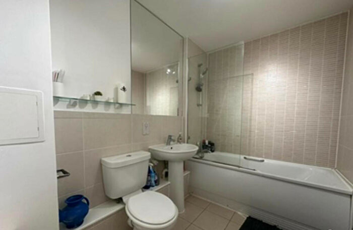 6 Bedroom Terraced House To Rent In Canning Town, London, E13