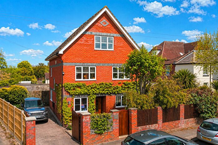 5 Bedroom Detached House For Sale In Arthur Road, Southampton, SO15