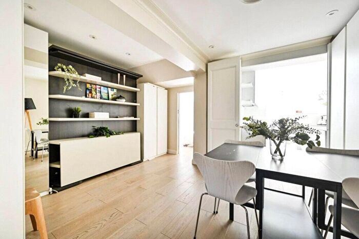 1 Bedroom Flat For Sale In Gunter Grove, London, SW10