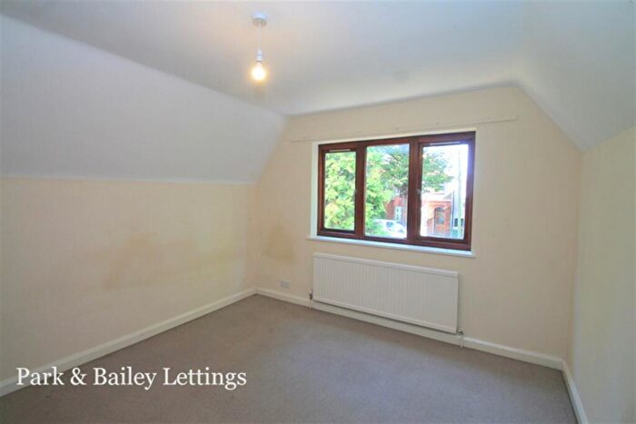 5 Bedroom House To Rent In Bedroom Detached House In Sutton, SM1