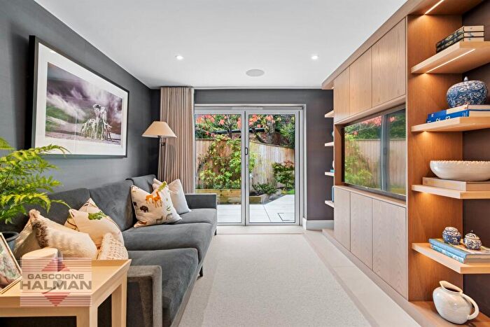 3 Bedroom Detached House For Sale In York Crescent, Wilmslow, SK9