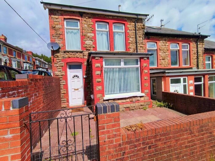 2 Bedroom End Of Terrace House To Rent In Helpstone Terrace, Wainfelin, Pontypool, NP4
