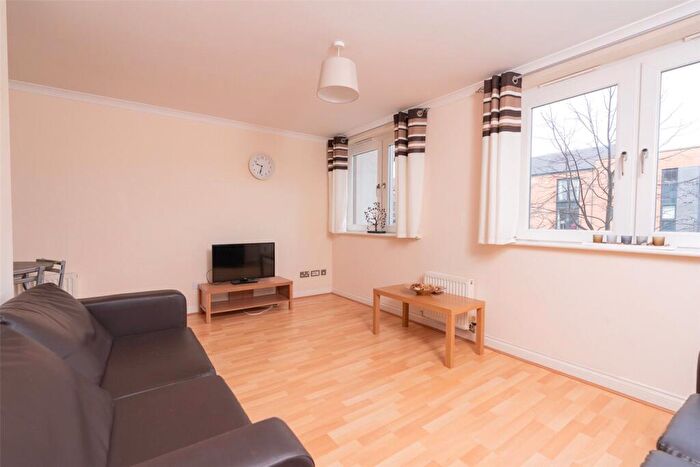 2 Bedroom Flat To Rent In Constitution Place, Edinburgh, EH6