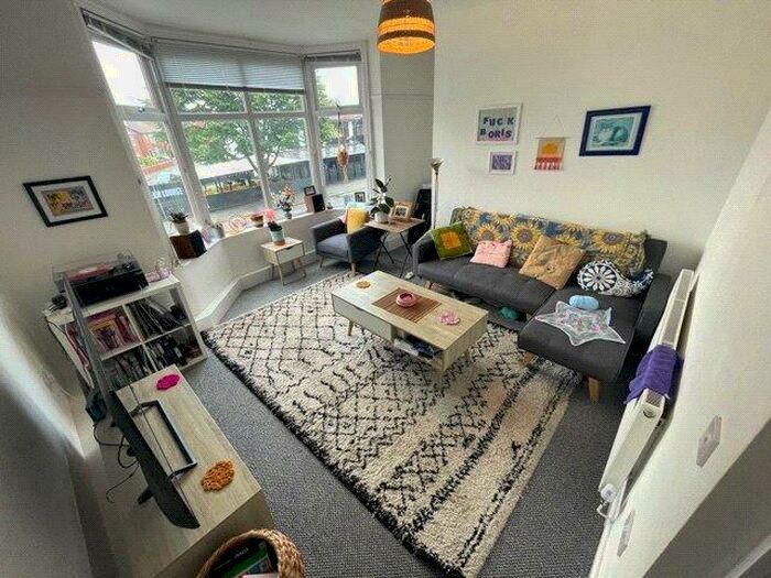 3 Bedroom Apartment To Rent In Barlow Moor Road, Chorlton, Manchester, M21