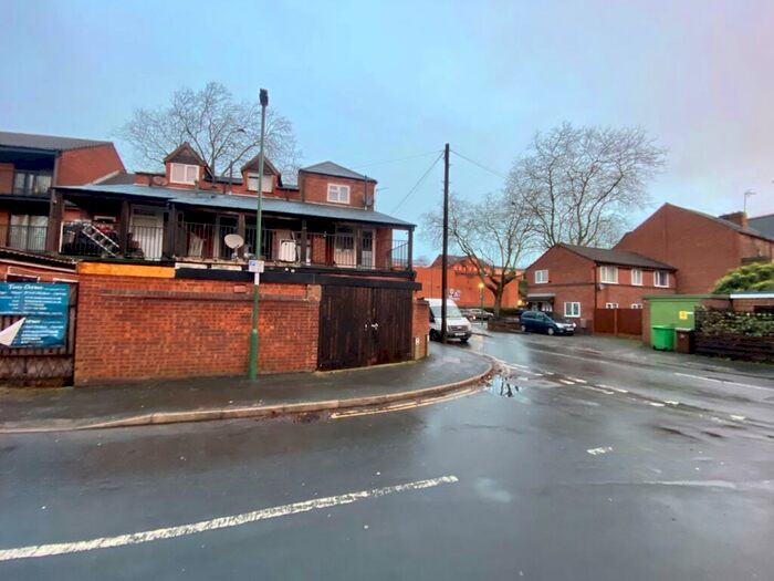 3 Bedroom House To Rent In Castle Boulevard, Nottingham, NG7