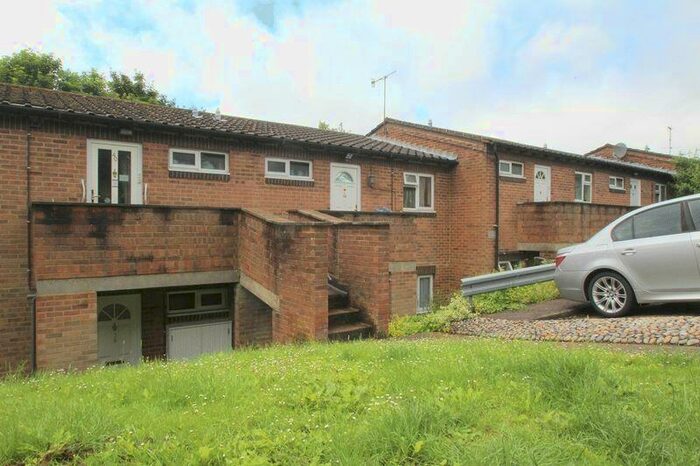1 Bedroom Flat To Rent In Malvern Close, High Wycombe, HP13