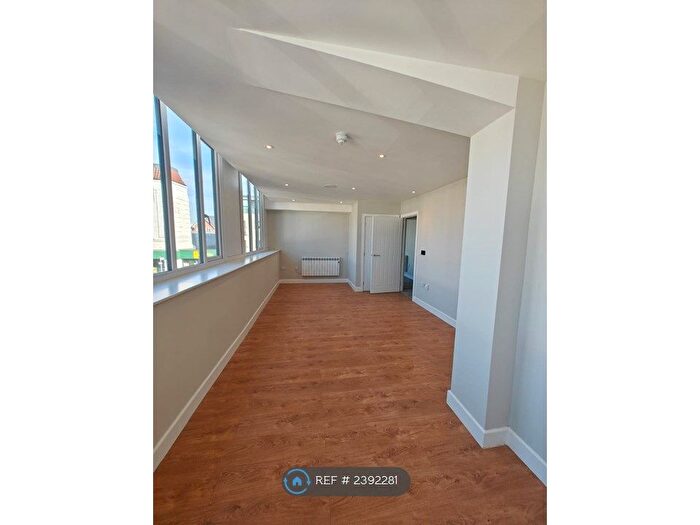 1 Bedroom Flat To Rent In St. Marks House, Portsmouth, PO2