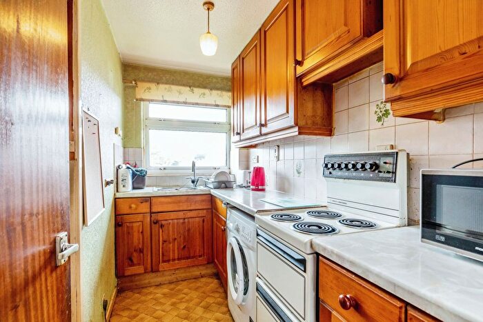 1 Bedroom Flat For Sale In Cresswell Close, Weston-Super-Mare, Somerset, BS22