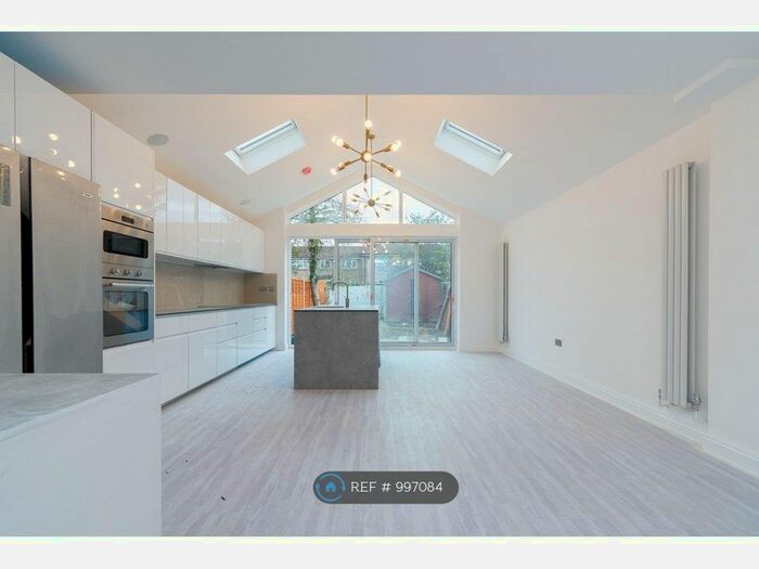 4 Bedroom Semi-Detached House To Rent In Woodfield Gardens, New Malden KT3