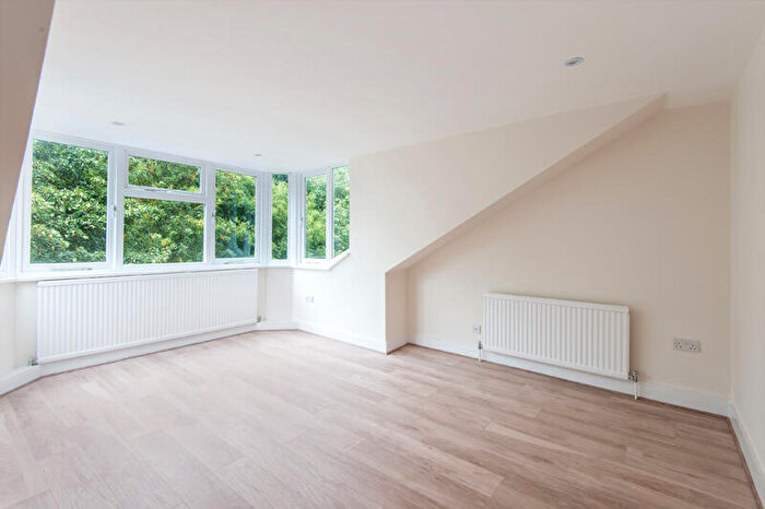 1 Bedroom Flat To Rent In South Hill Park, Hampstead, NW3