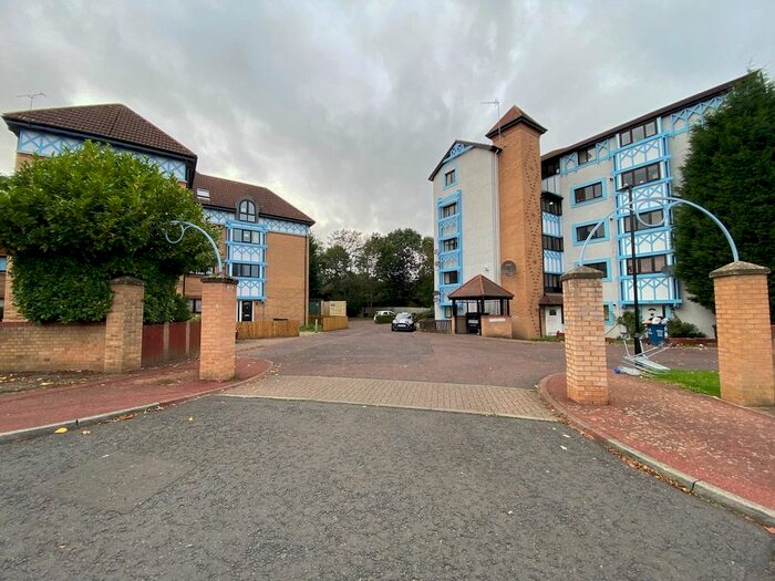 3 Bedroom Flat To Rent In Alnham Court, Fawdon, Newcastle Upon Tyne, NE3