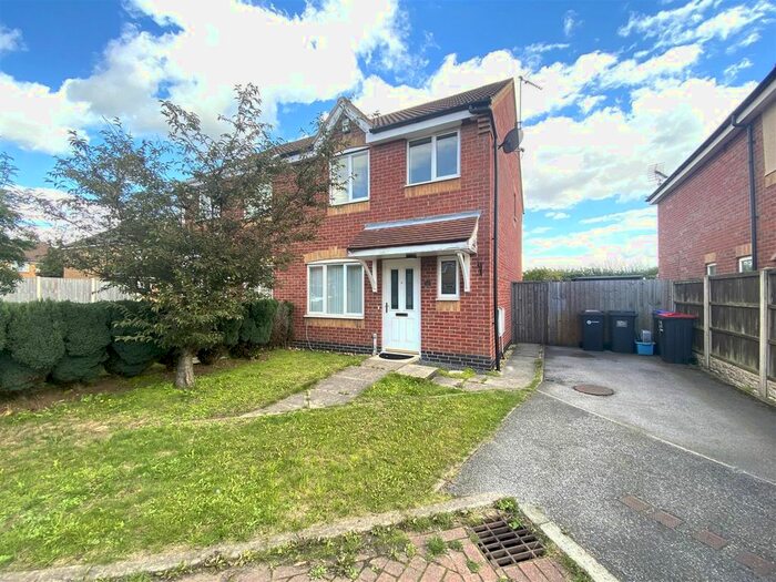 3 Bedroom Semi-Detached House To Rent In The Hawthorns, Kirkby-In-Ashfield, Nottingham, NG17