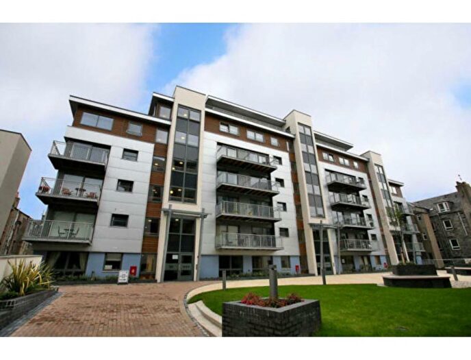 2 Bedroom Flat To Rent In Charlotte Street, Second Floor, AB25