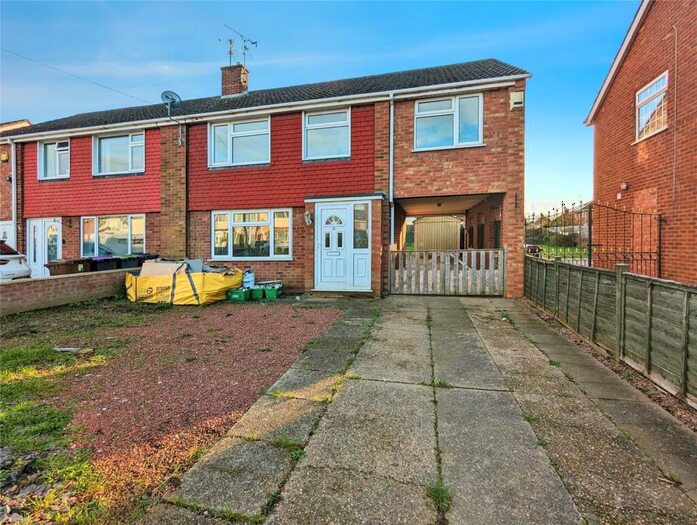 4 Bedroom Semi-Detached House To Rent In Hathersage Avenue, North Hykeham, Lincoln, Lincolnshire, LN6