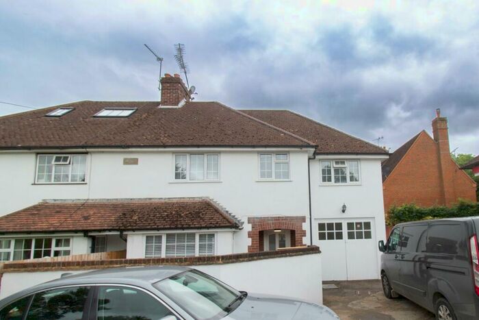 4 Bedroom Semi-Detached House To Rent In Hook Road, North Warnborough, Hook, RG29