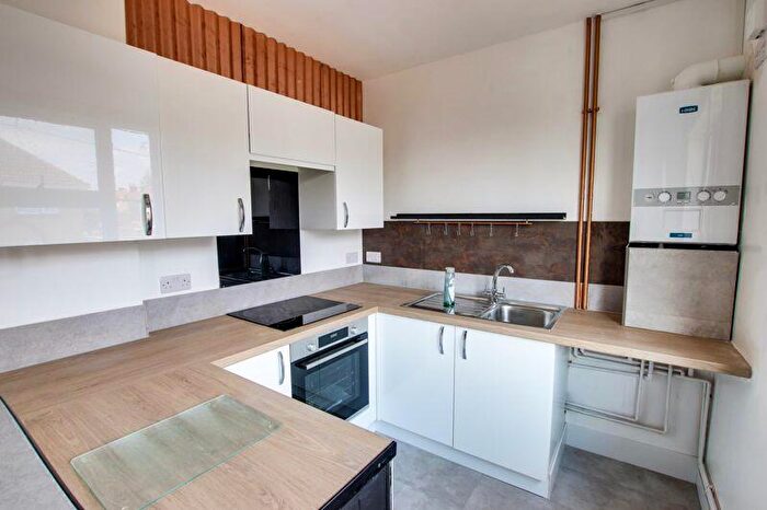 2 Bedroom Flat To Rent In Pitman Avenue, Trowbridge, BA14