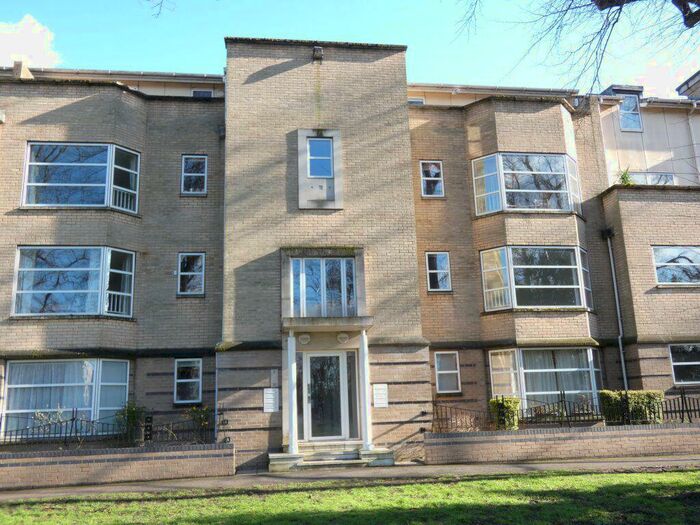 2 Bedroom Flat To Rent In Peterfields Mansions, Cambridge, CB1