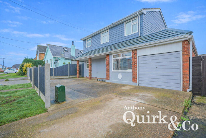 3 Bedroom Detached House For Sale In Thielen Road, Canvey Island, SS8