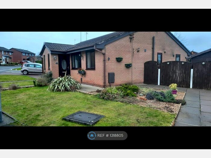 2 Bedroom Bungalow To Rent In Duchess Park Close, Shaw, Oldham OL2
