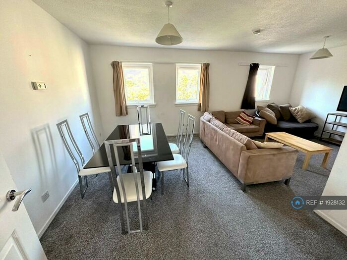 3 Bedroom Maisonette To Rent In Lemon Place, Aberdeen, AB24