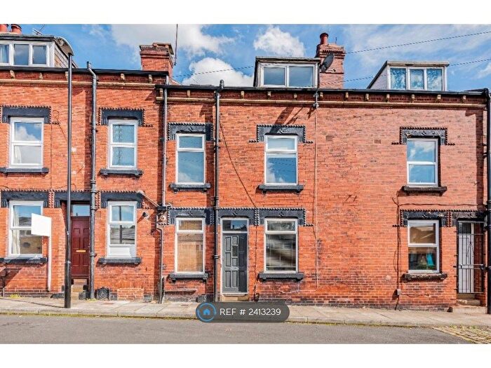 2 Bedroom Terraced House To Rent In Union Terrace, Leeds, LS7