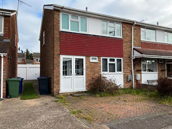 3 Bedroom Semi Detached House To Rent In Halt Drive, Stanford Le Hope, SS17