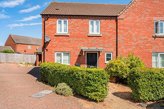 3 Bedroom Semi-Detached House For Sale In Crispin Drive, Bedford, MK41