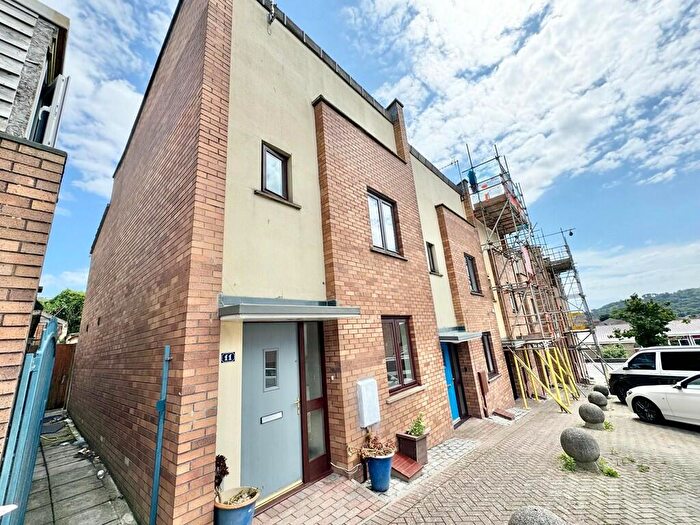 2 Bedroom End Of Terrace House To Rent In Bennette Street, PL1