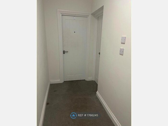2 Bedroom Flat To Rent In Canberra Road, London, W13