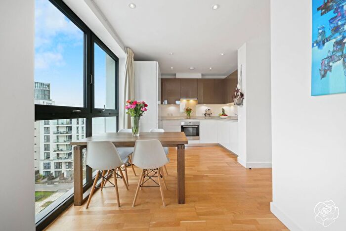 2 Bedroom Flat For Sale In Tayberry House, Ravens Walk, Stratford, E20