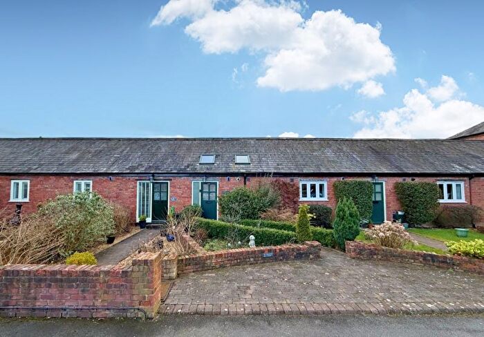3 Bedroom Barn Conversion For Sale In Chestnut Farm, Hooton Road, Hooton, Cheshire, CH66