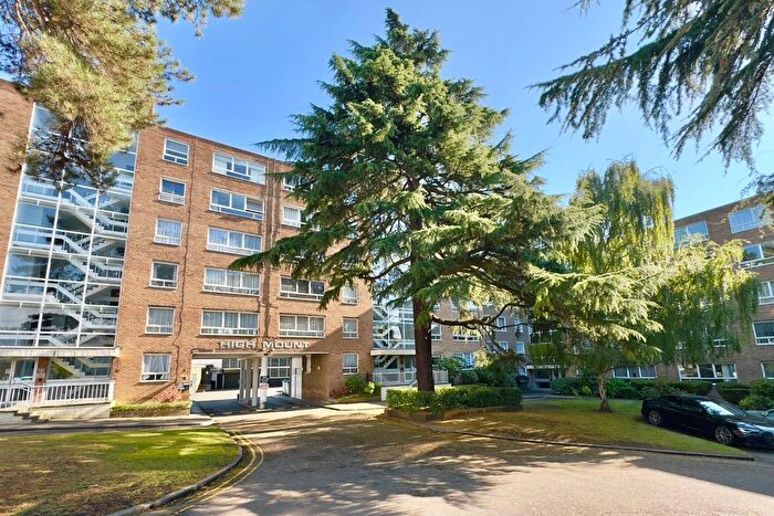 2 Bedroom Flat For Sale In Station Road, London, NW4