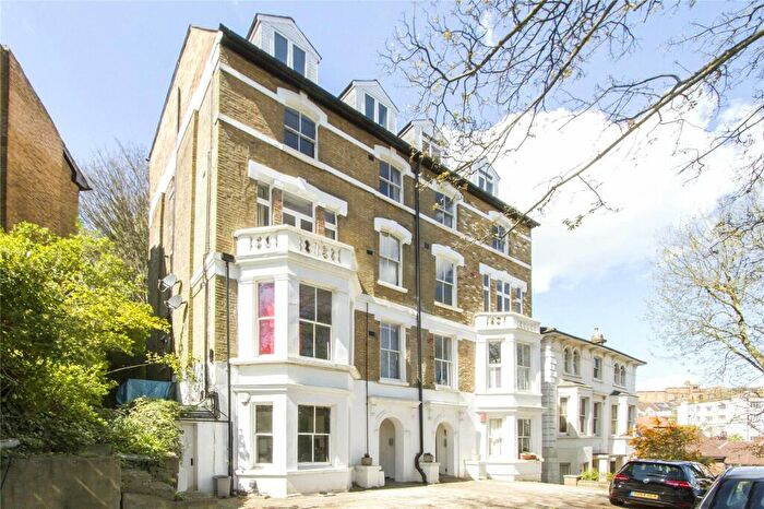 1 Bedroom Apartment For Sale In Cintra Park, London, SE19