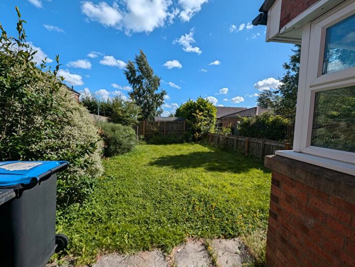 4 Bedroom House To Rent In Herons Court, Gilesgate, Durham, DH1
