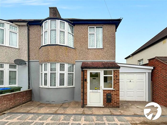 3 Bedroom Semi-Detached House To Rent In Faraday Road, Welling, DA16