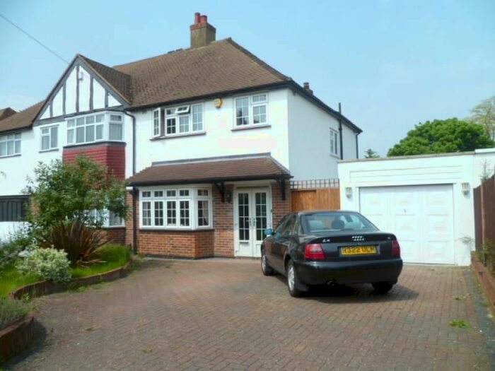 3 Bedroom Semi-Detached House To Rent In Woodbury Drive, Sutton, Surrey, SM2