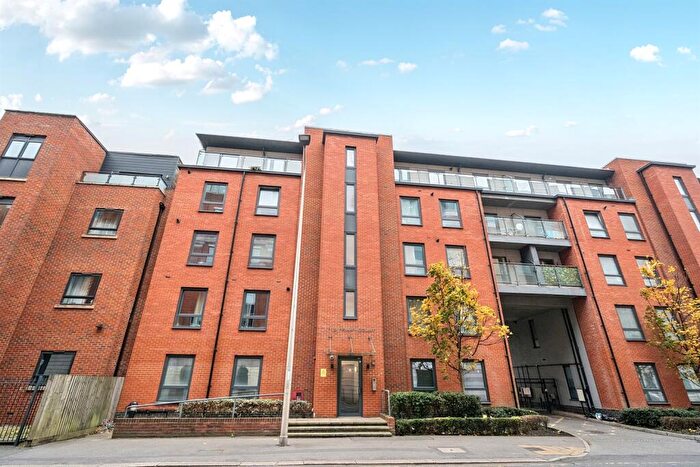 2 Bedroom Apartment To Rent In Friary Court, Tudor Road, Reading, RG1