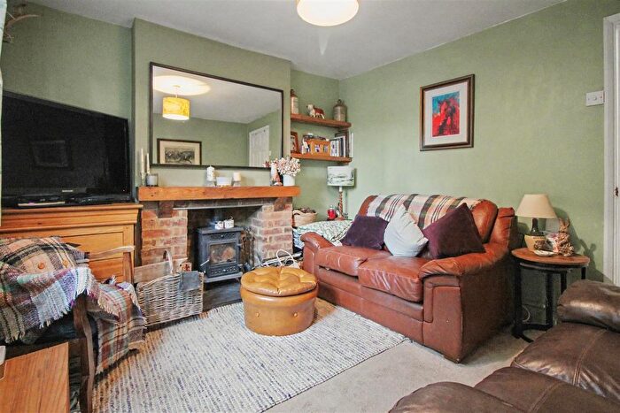 2 Bedroom Semi-Detached House For Sale In Bakers Lane, Woodford, Kettering, NN14
