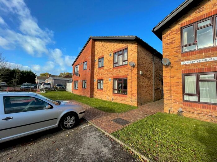 1 Bedroom Apartment To Rent In Glendale Avenue, Newbury, RG14