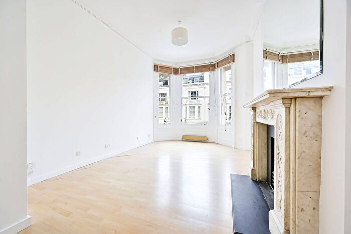 2 Bedroom Flat To Rent In Longridge Road, Earls Court, London, SW5