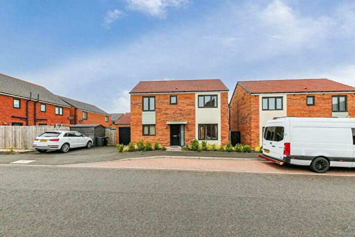 3 Bedroom Detached House For Sale In Rowchester Way, Holystone, NE27