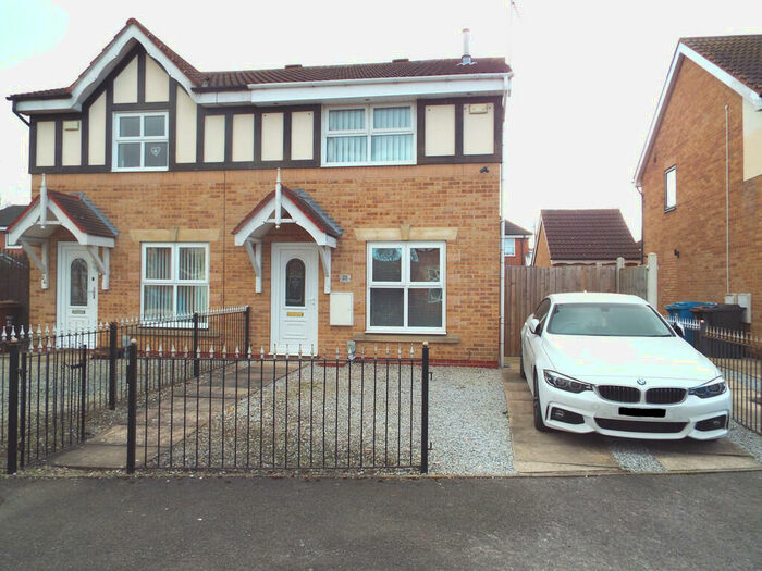 3 Bedroom Semi-Detached House To Rent In Blossom Grove, HU8