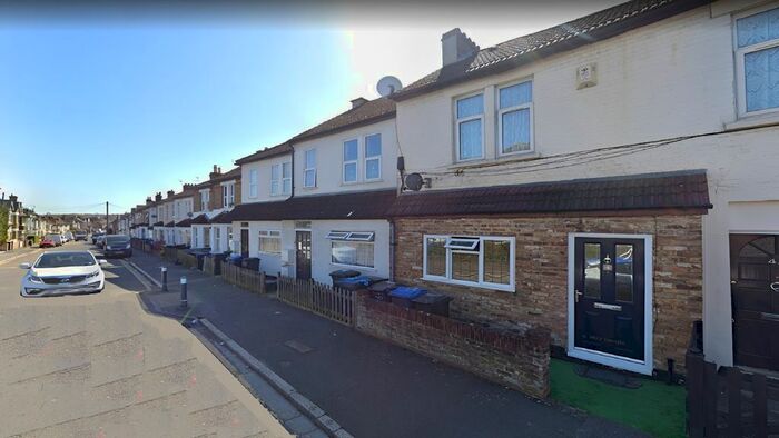 2 Bedroom Flat To Rent In Birchanger Road, London, SE25