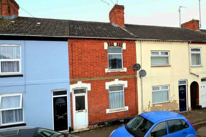 2 Bedroom Terraced House To Rent In Albion Road, Kettering, NN16