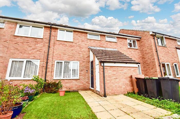 3 Bedroom Terraced House For Sale In Bridle Drive, Clapham, MK41