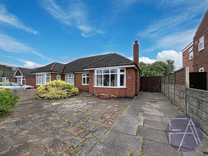 2 Bedroom Semi-Detached Bungalow For Sale In Shaftesbury Road, Southport, Merseyside, PR8