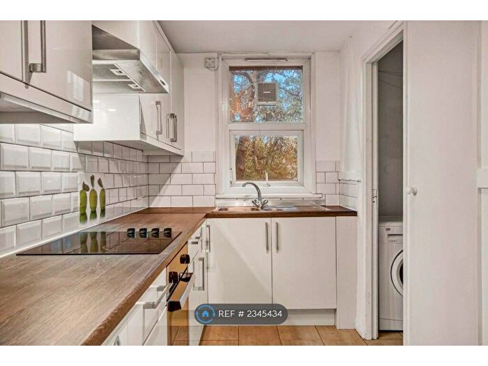 1 Bedroom Flat To Rent In Slade Walk, London, SE17